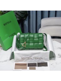 Bottega Veneta PADDED CASSETTE BAG 591970 green JH09200RR94